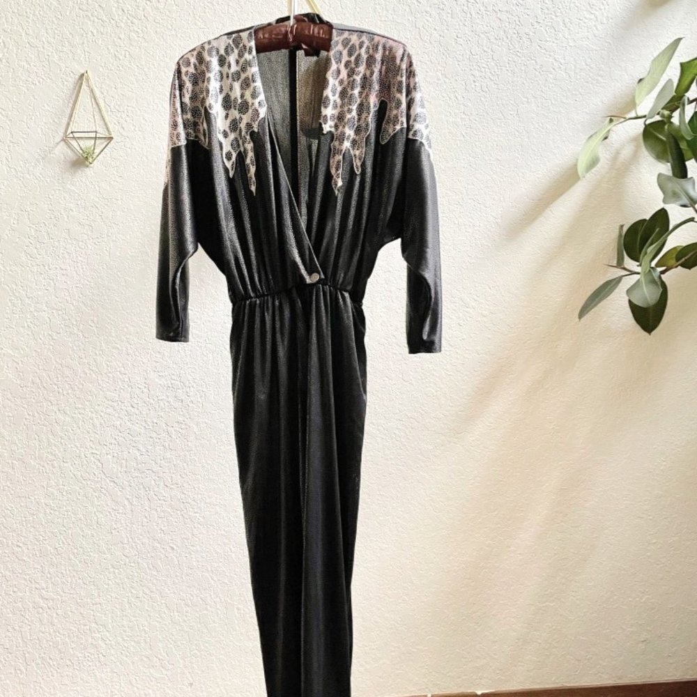 Vintage 1970s Embossed Jumpsuit w/Amazing Yoke